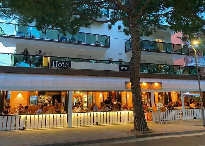 La Maison Hotel